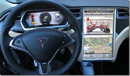 Tesla_Model_S_digital_panels